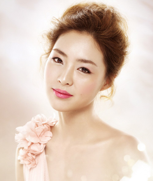Xinh đẹp như Lee Yeon Hee - 2
