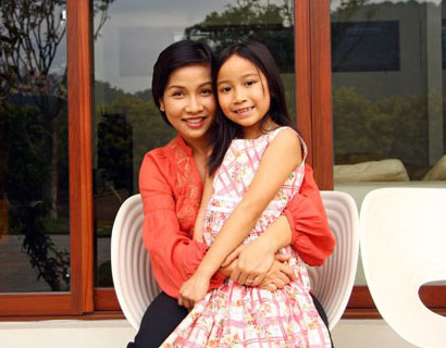 Mỹ Linh: Mẹ không thể sống thay con - 3