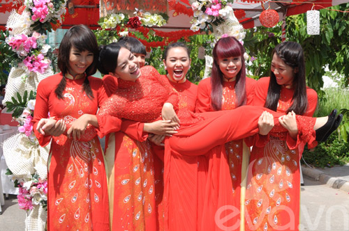 Phạm Quỳnh Anh mãn nguyện trong lễ ăn hỏi - 8