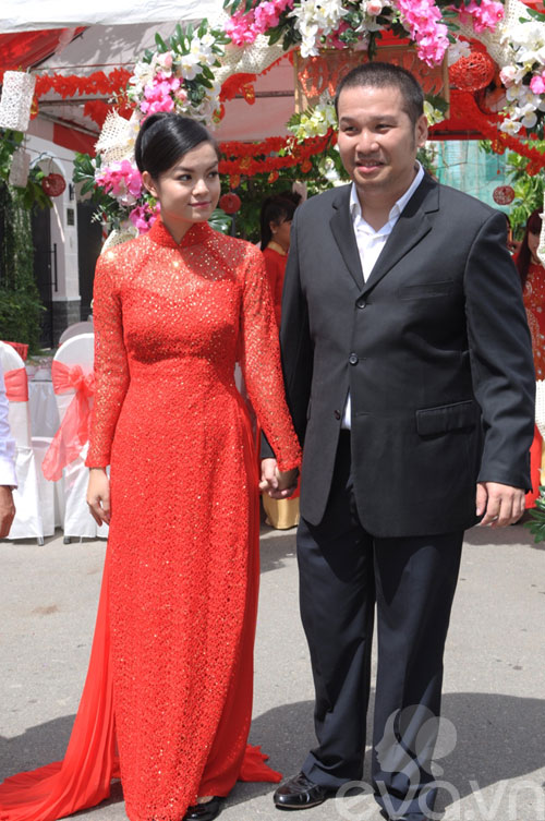 Phạm Quỳnh Anh mãn nguyện trong lễ ăn hỏi - 9