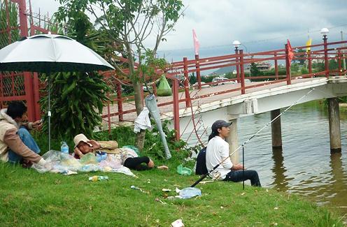 Vượt trên 300km lên Đà Lạt làm ... "ngư ông" - 1