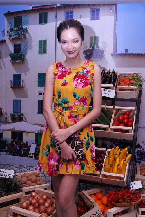 Sao ngoại 'đụng' Phùng Ngọc Yến váy 26 triệu - 7