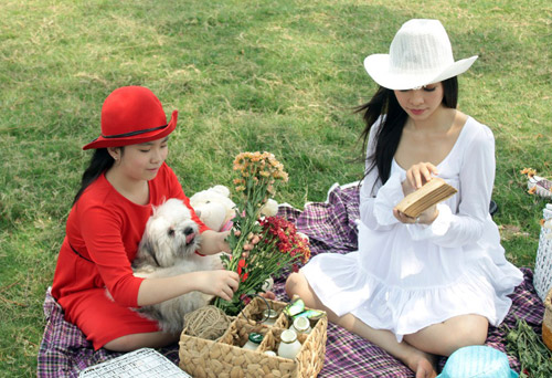 Mẹ con Hiền Thục nhí nhảnh đi... bán sữa - 12