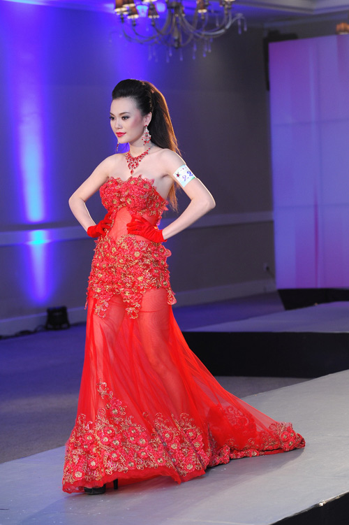 Sơ tuyển: Siêu mẫu khoe hình thể nuột nà - 3