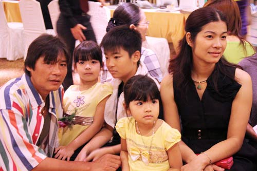 Võ Hoài Nam: Gia đình đáng giá hơn vạn lần - 2