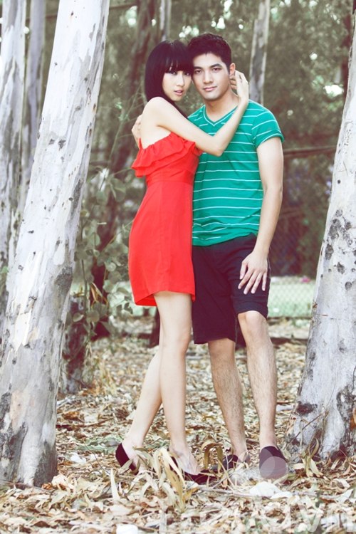 Lều Phương Anh tình tứ bên "trai lạ" - 1