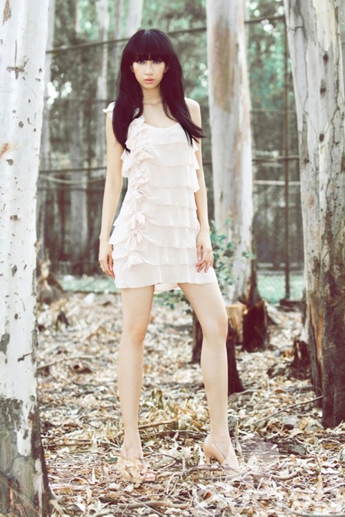 Lều Phương Anh tình tứ bên "trai lạ" - 6