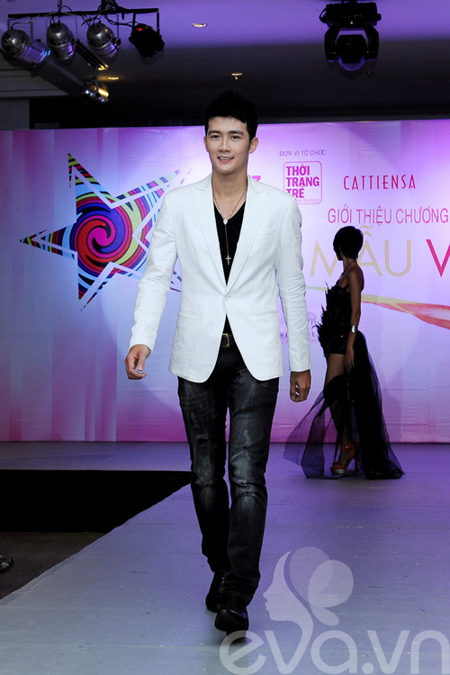 Mr Đàm 'ra tay' chấm Siêu mẫu 2012 - 6