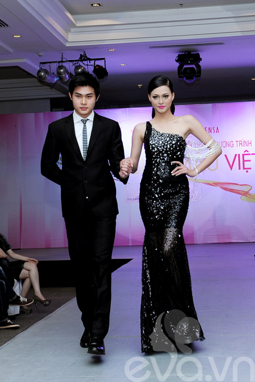 Mr Đàm 'ra tay' chấm Siêu mẫu 2012 - 8