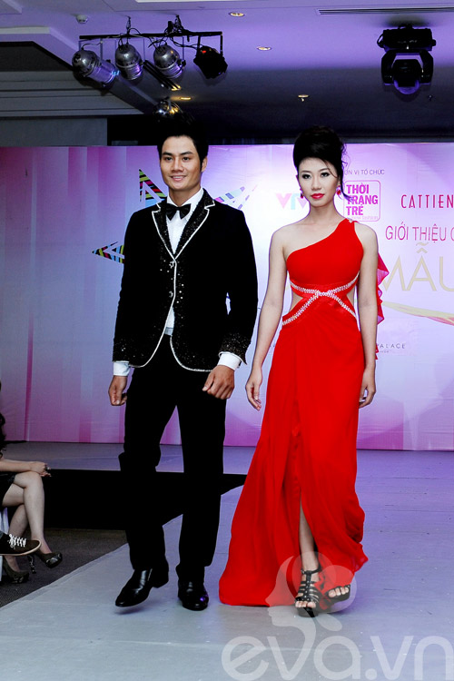 Mr Đàm 'ra tay' chấm Siêu mẫu 2012 - 4