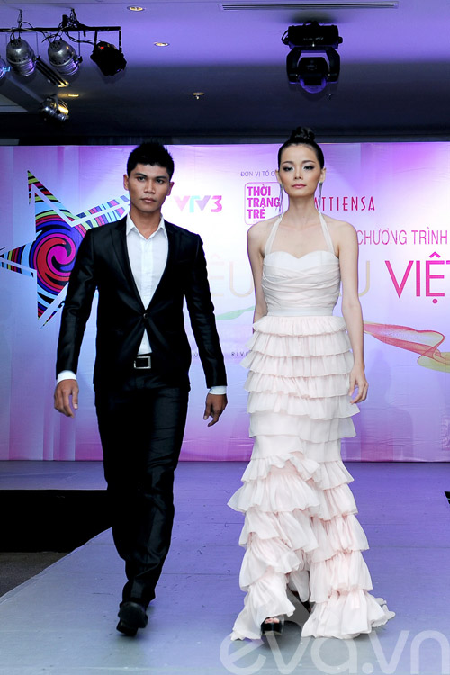 Mr Đàm 'ra tay' chấm Siêu mẫu 2012 - 11