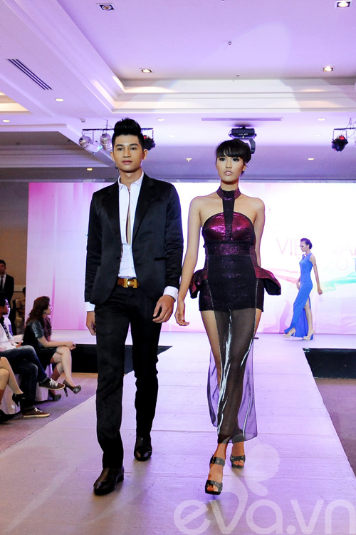 Mr Đàm 'ra tay' chấm Siêu mẫu 2012 - 13