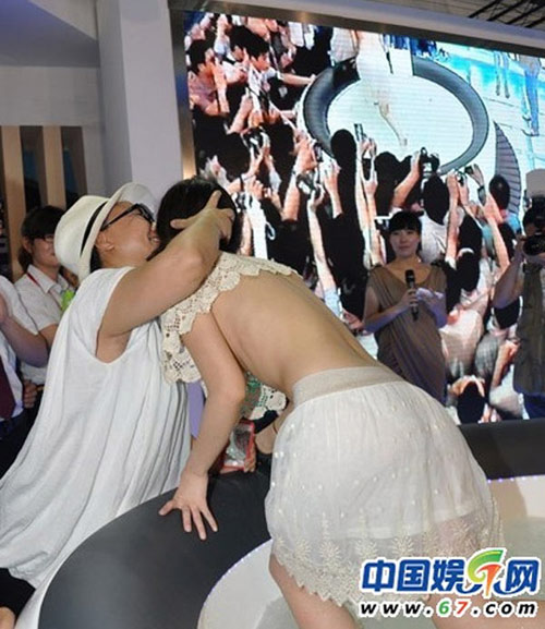 Xanh mặt nhìn Gan Lulu khoe da thịt - 5