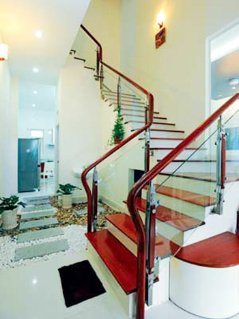 Cá bơi trong… tổ ong - 5