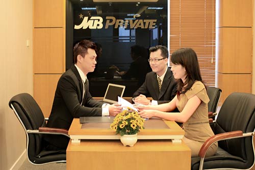 MB tặng quà cho khách hàng Super VIP - 1