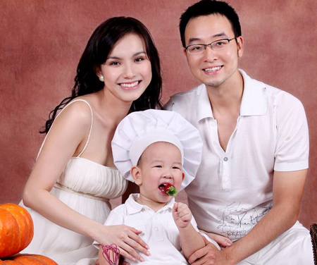 Con trai HH Thùy Lâm đẹp như thiên thần - 8