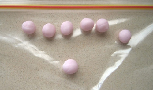 Làm hoa hồng trang trí cho bánh ngọt nào - 2