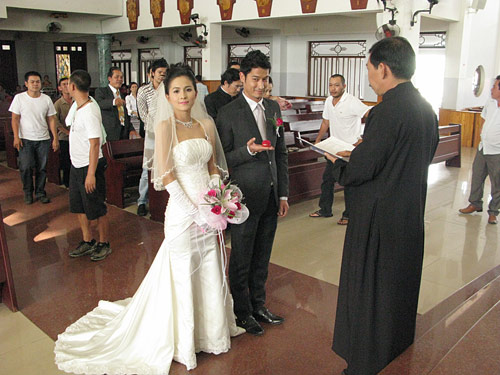 Xem Huy Khánh tiếp tục làm... siêu Sở Khanh - 2