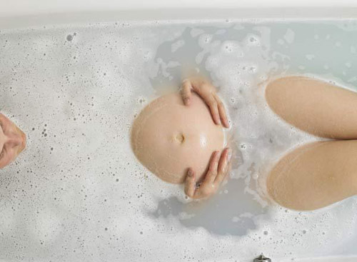 Mẹo nhỏ giảm đau ngực cho mẹ bầu - 2