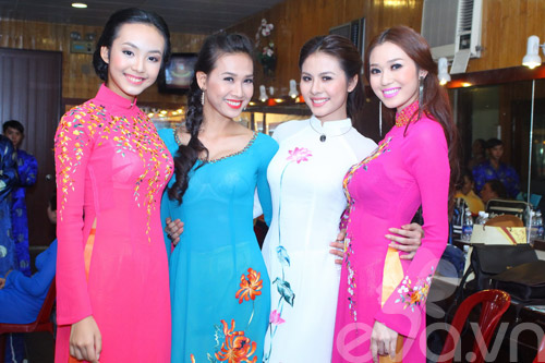 Vân Trang nổi bật giữa dàn siêu mẫu - 4