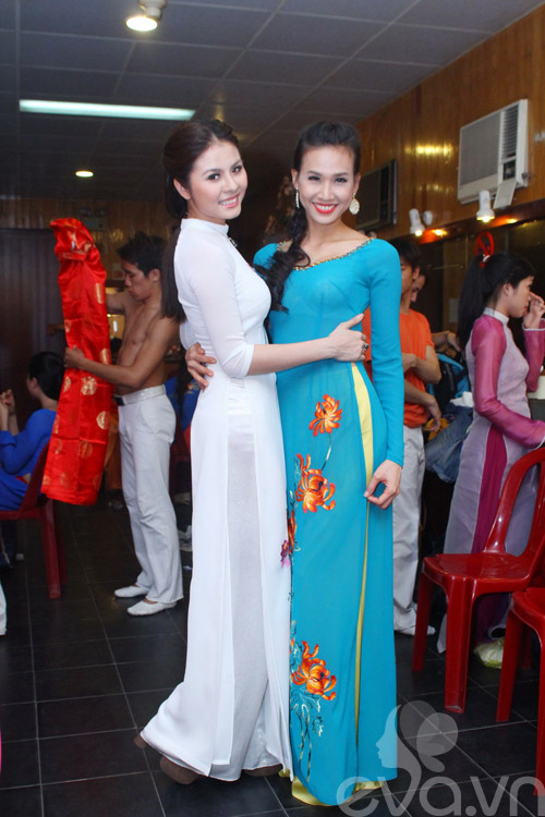 Vân Trang nổi bật giữa dàn siêu mẫu - 23