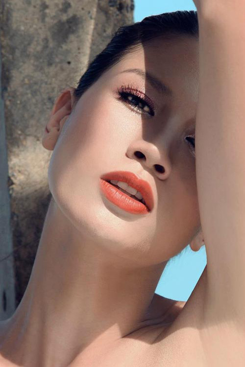 Tông son cam mới mẻ như Trang Trần - 2