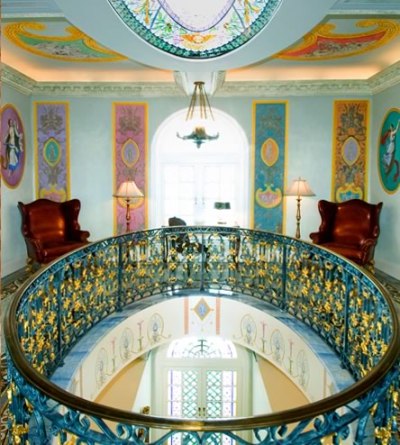 Nhà "long lanh" của huyền thoại hãng Versace - 18