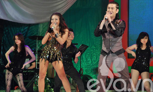 Quang Lê nhận “mưa hôn” trong liveshow - 9