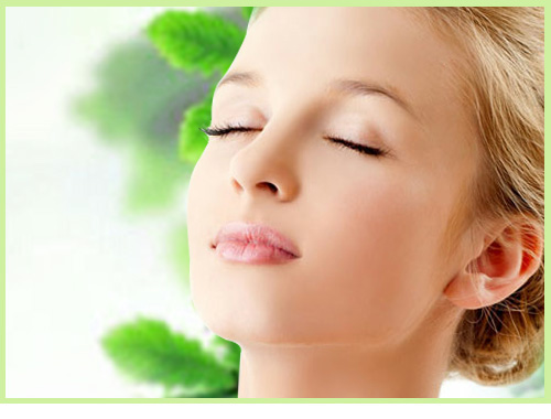 7 loại mỹ phẩm trị mụn và nám cần thiết - 1