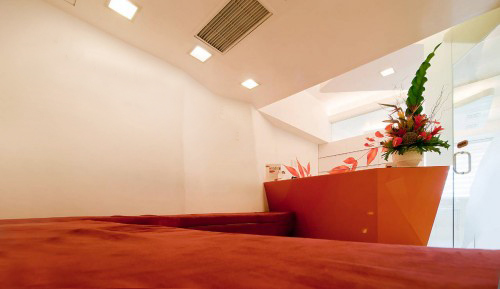 Phòng khám siêu đẹp, nhổ răng... đỡ đau? - 3
