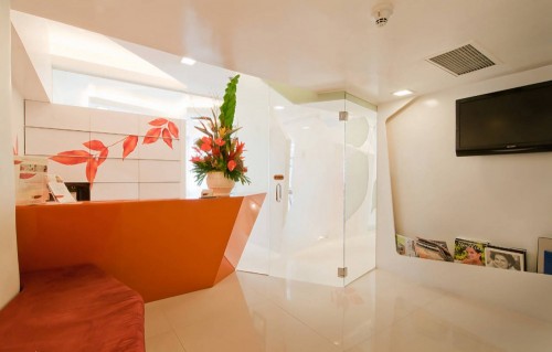 Phòng khám siêu đẹp, nhổ răng... đỡ đau? - 4