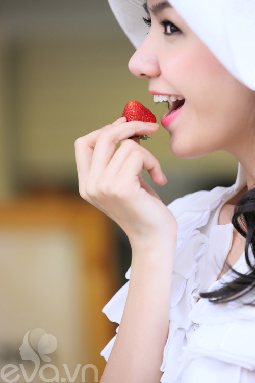 Bạn gái Huỳnh Đông ngọt ngào xuống phố - 7