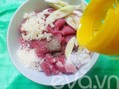 Hấp dẫn với thịt nai xào sả ớt - 3