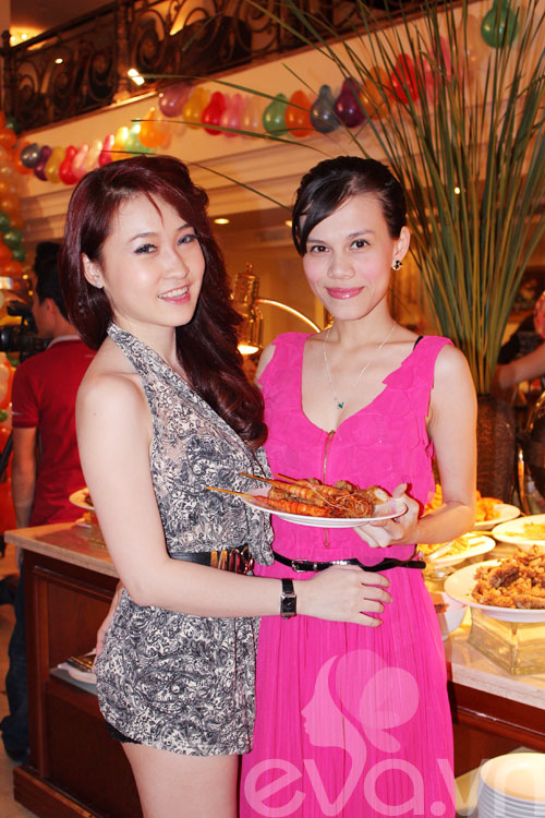 Thụy Anh mặc váy Thanh Thảo đi dự tiệc - 5