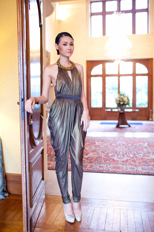 Hoàng Thùy vai thon, Tuyết Lan lưng trần gợi cảm - 6