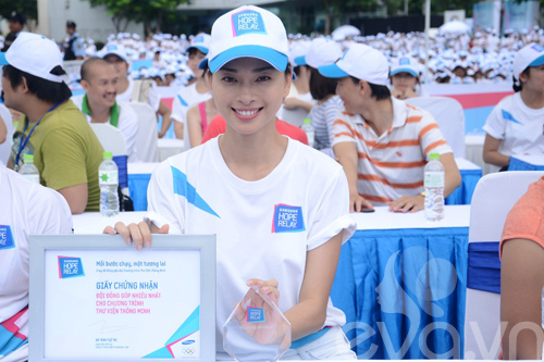Ngô Thanh Vân nhiệt tình chạy bộ vì người nghèo - 19