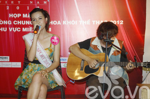 Giật mình với phiên bản Jennifer Phạm tại Miss Sport 2012 - 14