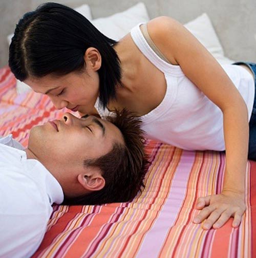 Bạn gái chê bai vì tội yếu sinh lý - 2