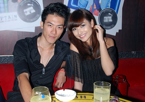 Hồng Quế hớn hở chơi bi lắc - 12