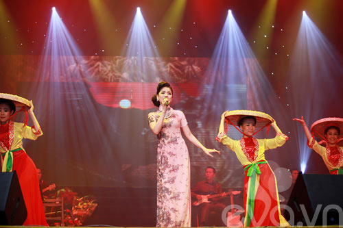 Liveshow Lệ Quyên: "Đã" cả phần nhìn và nghe - 4