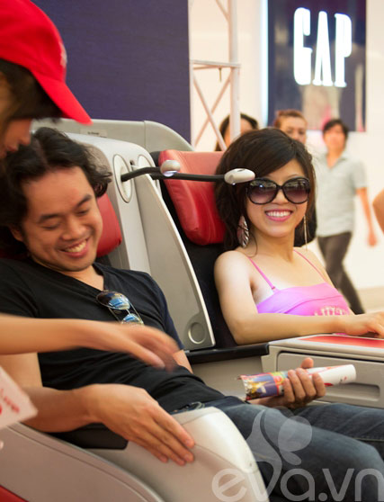 Thảo Trang sánh bước cùng NS Dương Khắc Linh - 4