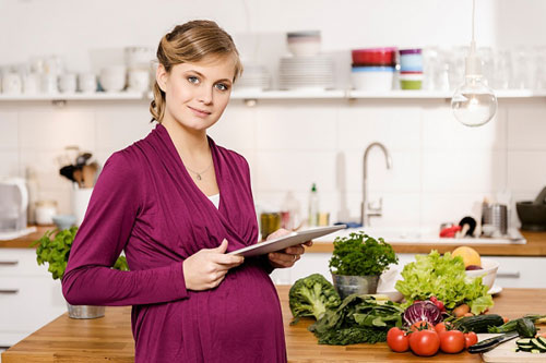 Đúng sai về chuyện ăn uống khi bầu bí - 1