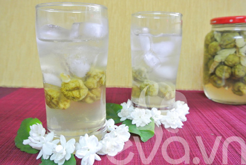 Thưởng thức ly sấu ngâm mát lành - 8