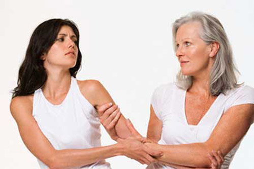 Mẹ chồng đòi ‘giường phí’ mỗi lần các con sex - 1