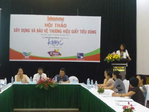 Báo động sản phẩm giấy, băng vệ sinh kém chất lượng - 1