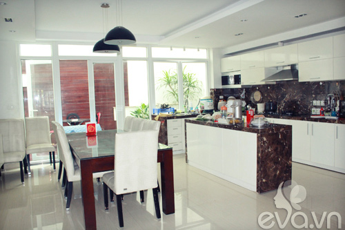 Khoe nhà: Mất điện vẫn sáng, vẫn thoáng - 10