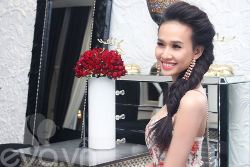 Dương Mỹ Linh gợi cảm với mullet hoa hòe - 7