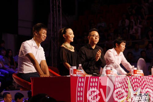 Siu Black lạ lẫm với tóc xù gãy - 8