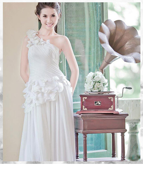 Chiêm ngưỡng những mẫu váy cưới tuyệt đẹp - 8
