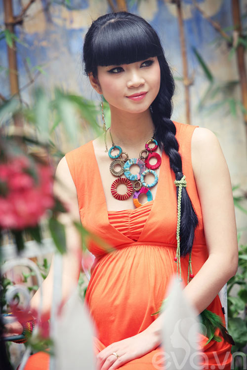 Chân dài Hạ Vy hạ sinh con trai - 4